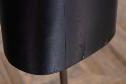 black-tailors-dummy-close-up